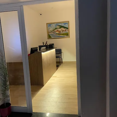 Otel Kremelo *