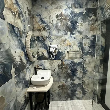 Kremelo Otel *